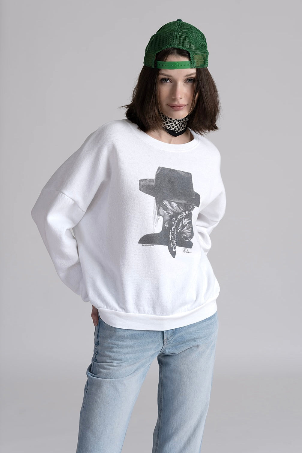 COME AND GO COZY SWEATSHIRT