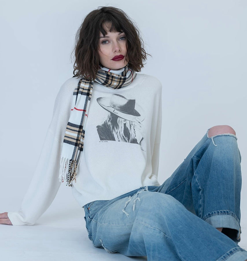 ON THE VERGE JORDYN CREWNECK SWEATER