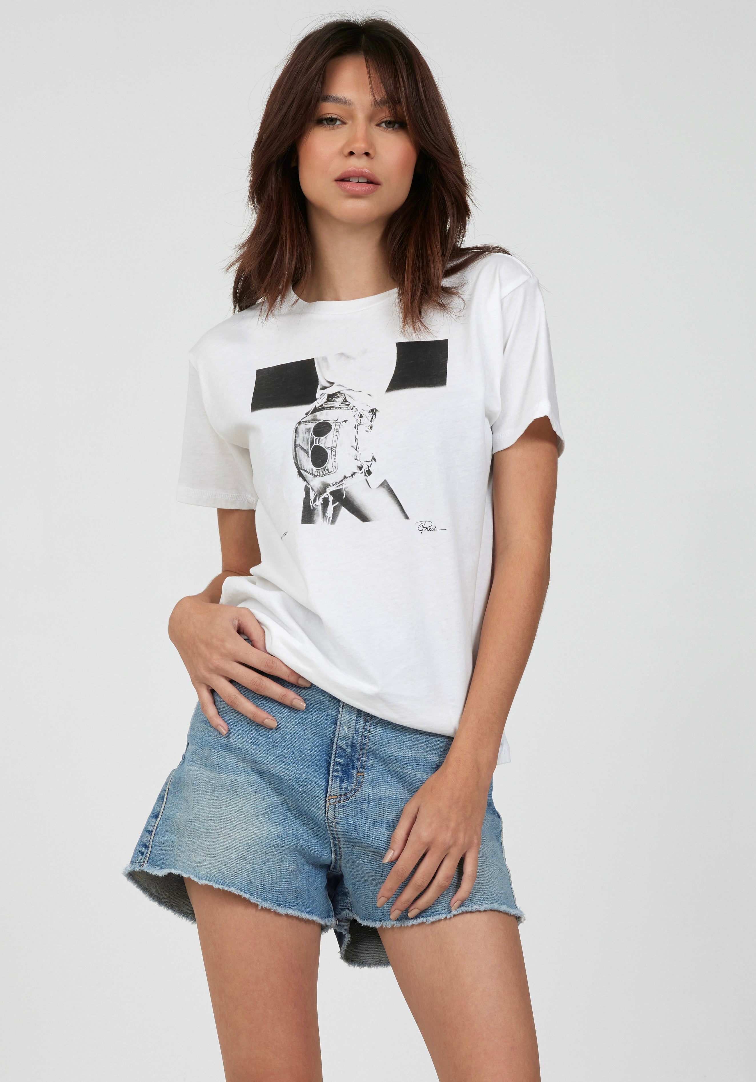 SHORT STORY MUSHIE TEE