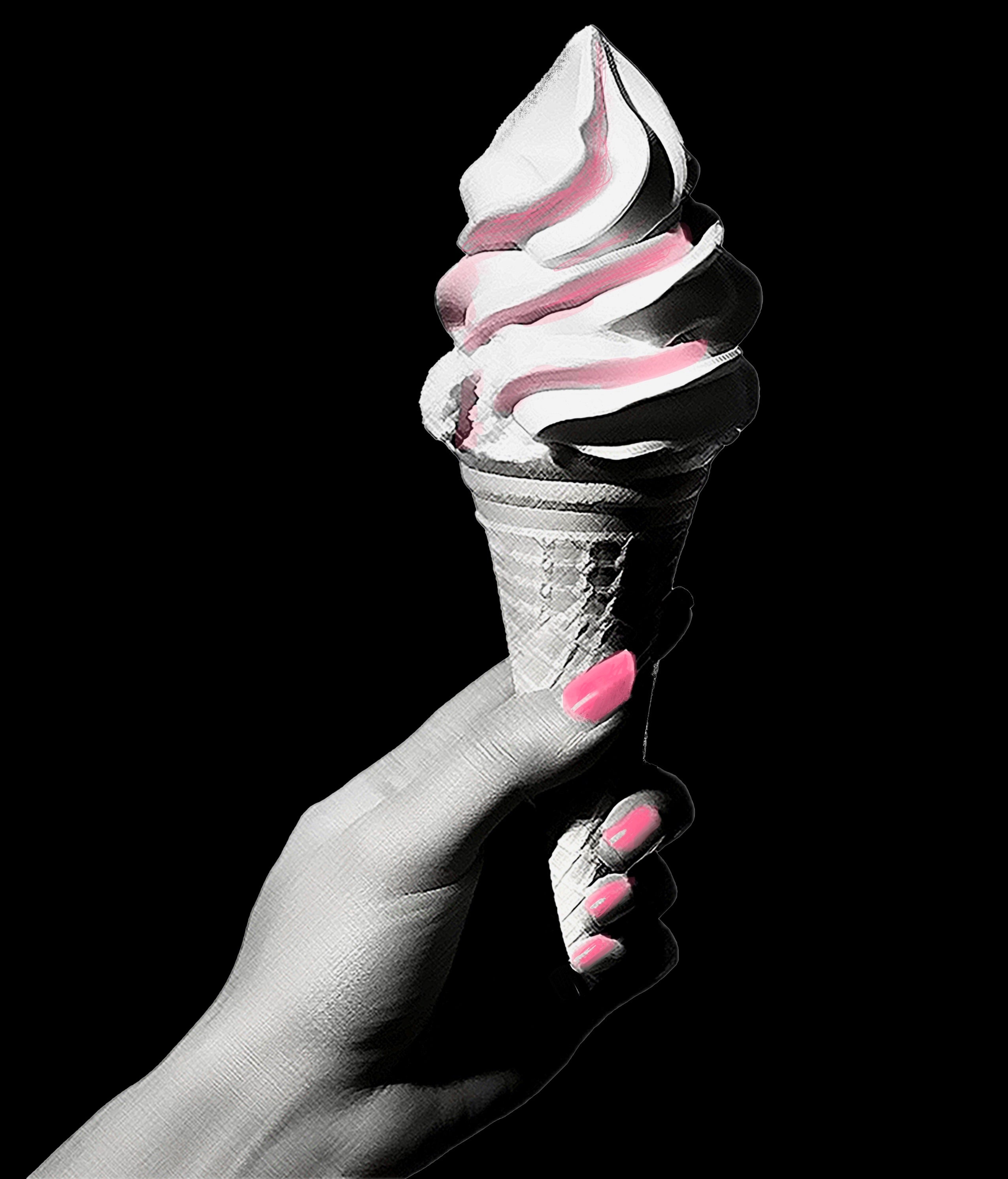 SOFT SERVE MUSHIE TEE