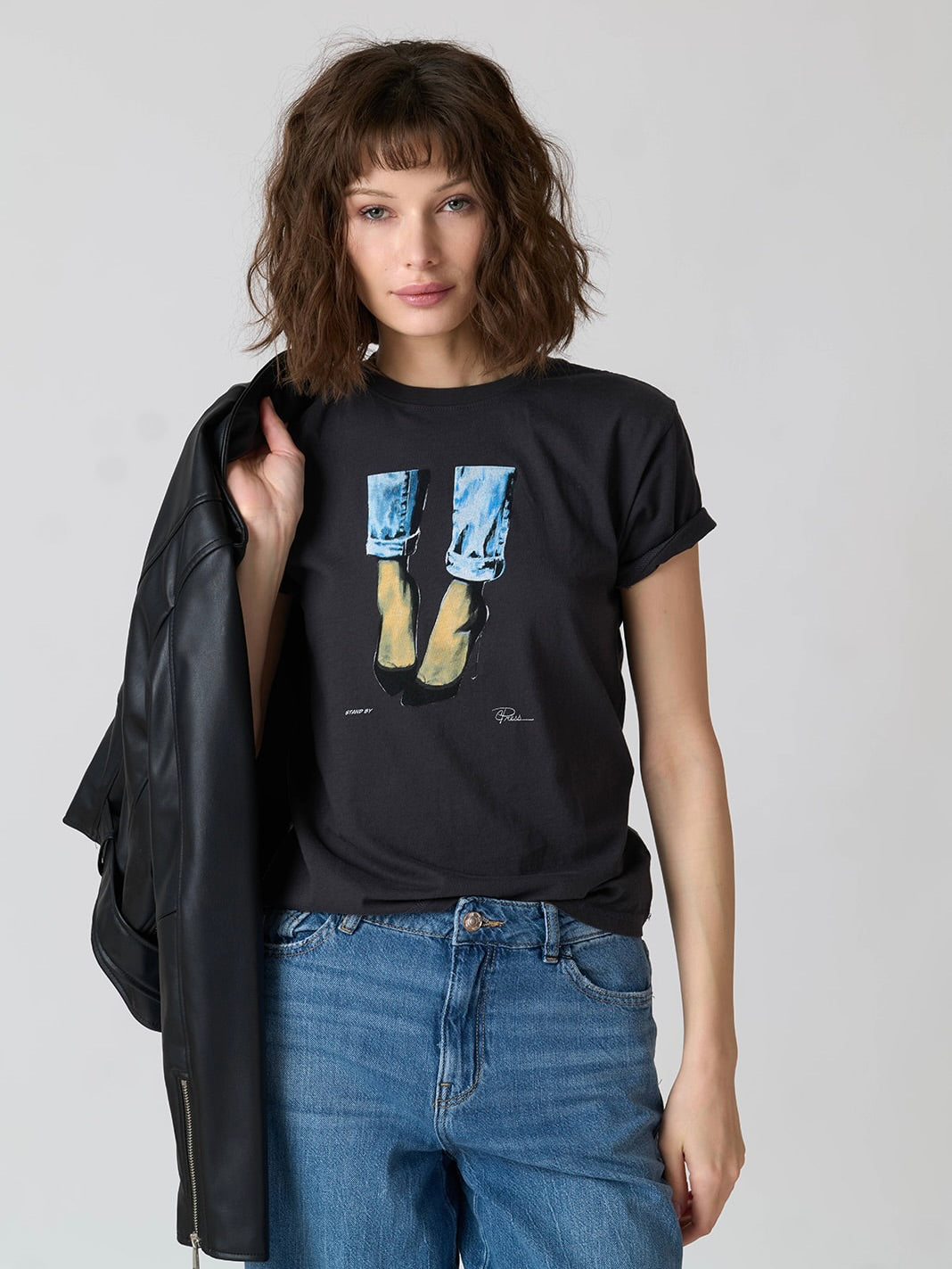 STAND BY MUSHIE TEE