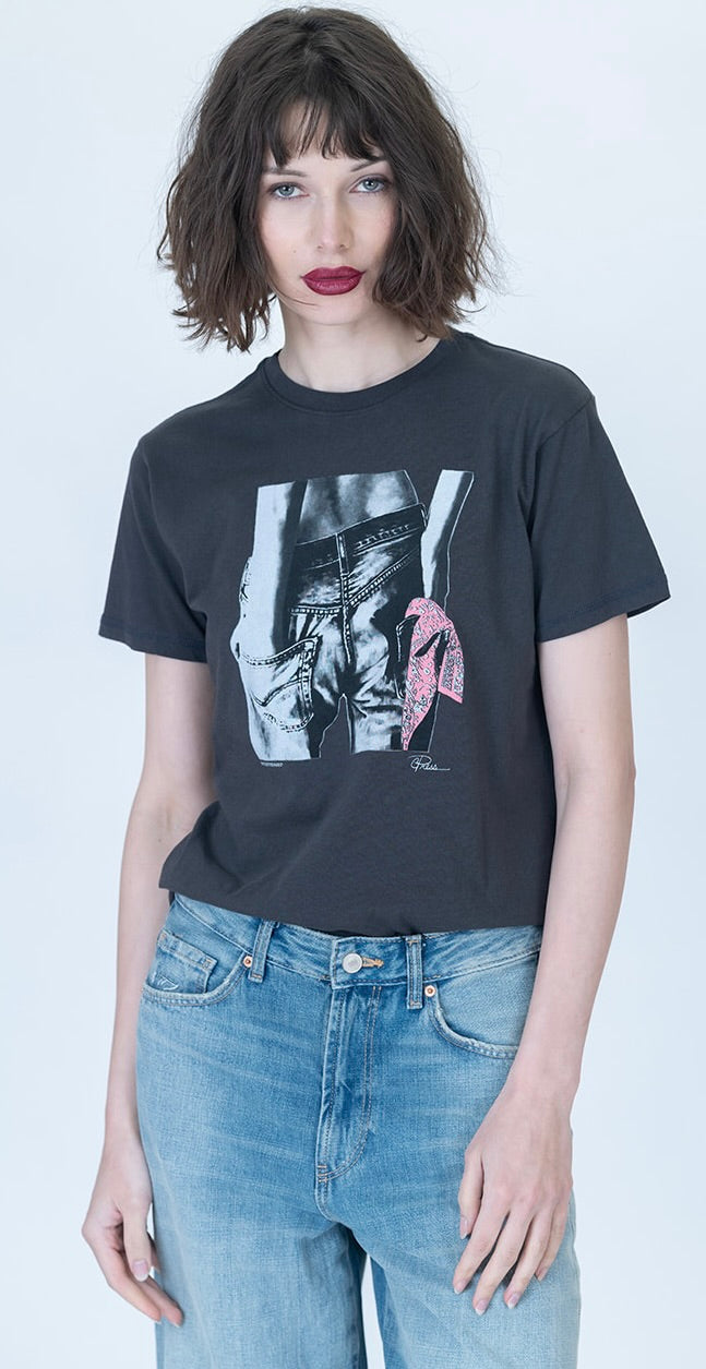 UNDERDRESSED MUSHIE TEE